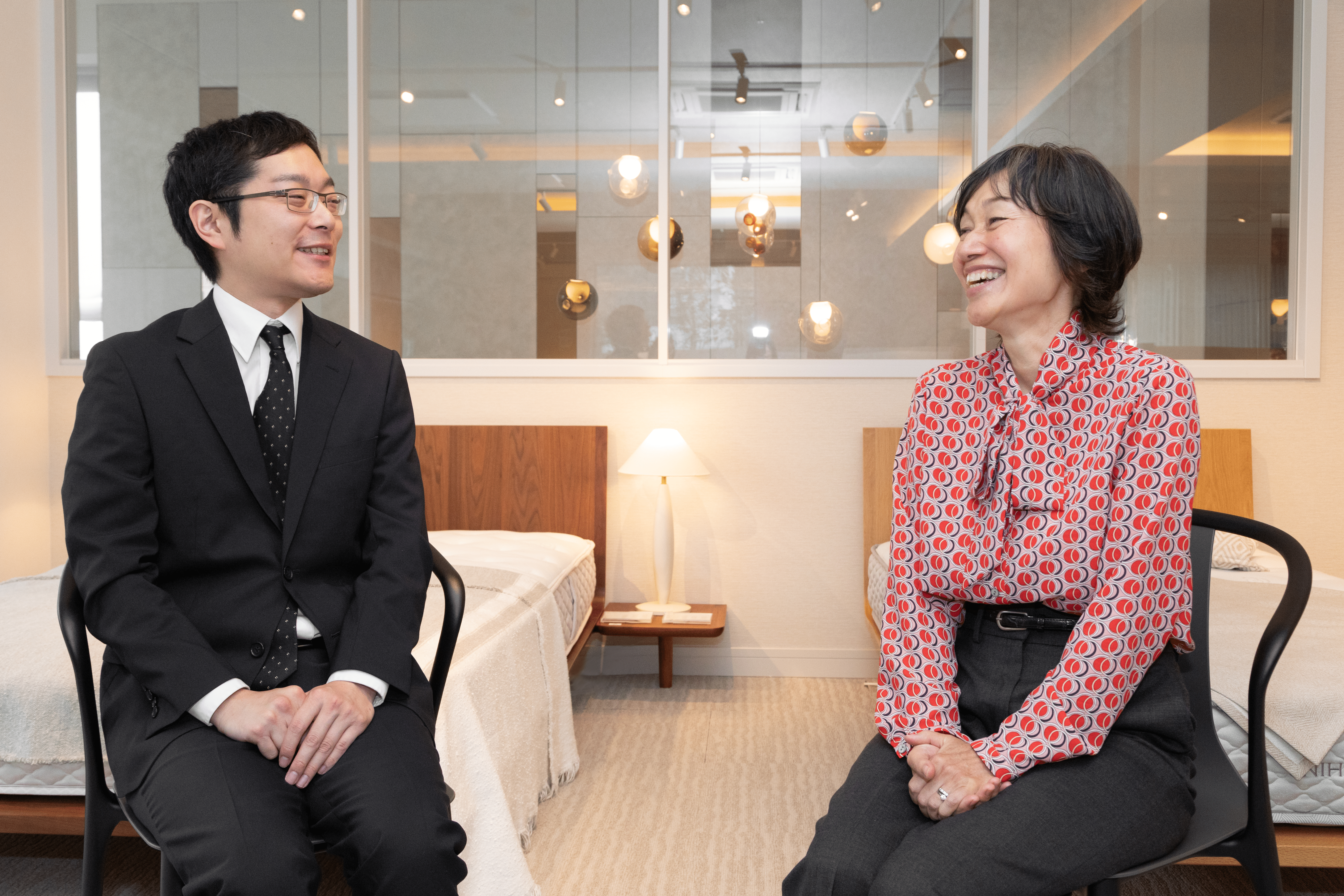 日本ベッド 役員×愛用者大木様のインタビュー中写真